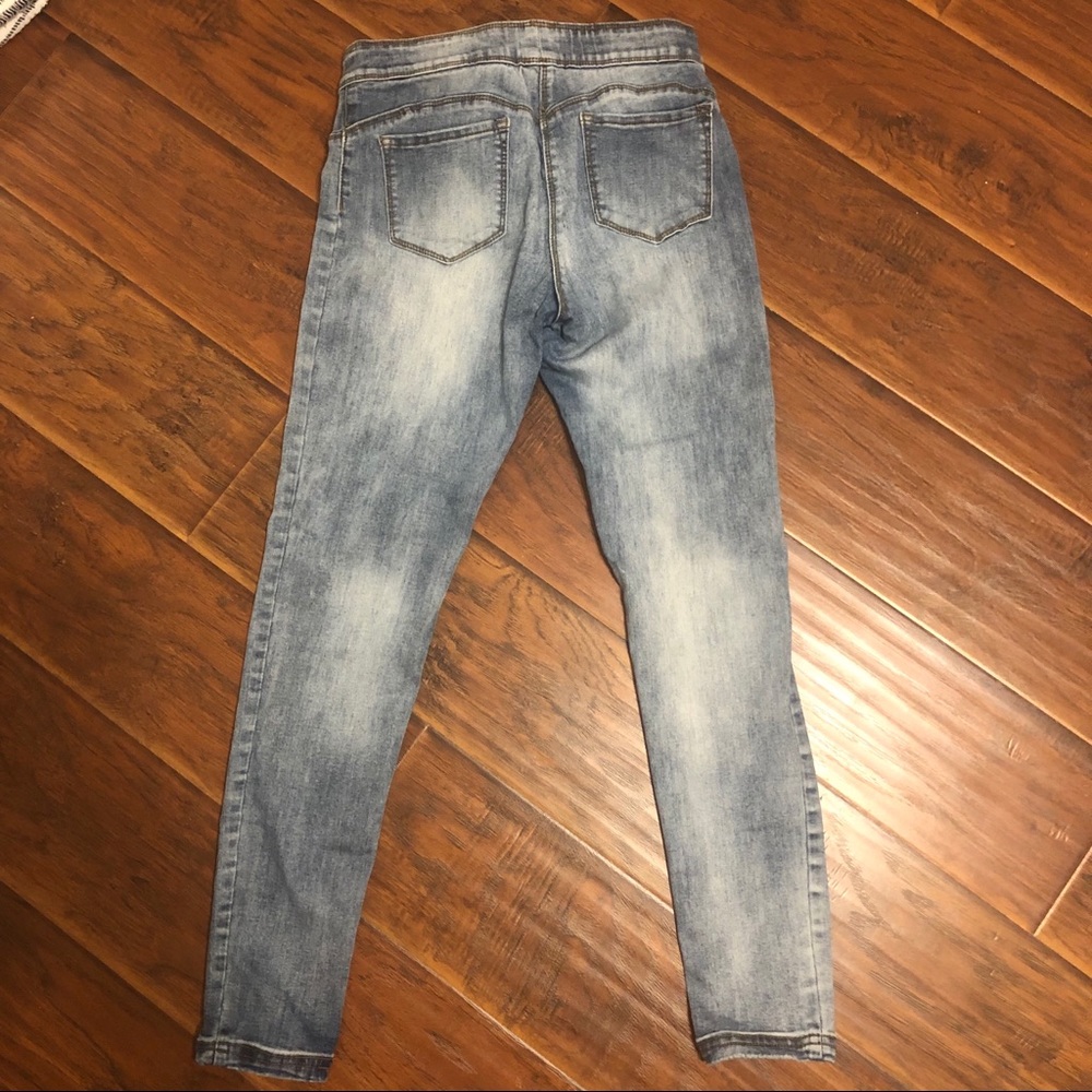 Leggings with Rips - Picture 2 of 4